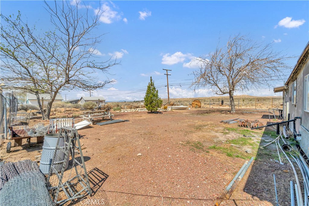 26447 Twenty Mule Team Road Boron, CA 93516 - Photo 17 of 61 a view of outdoor space with seating