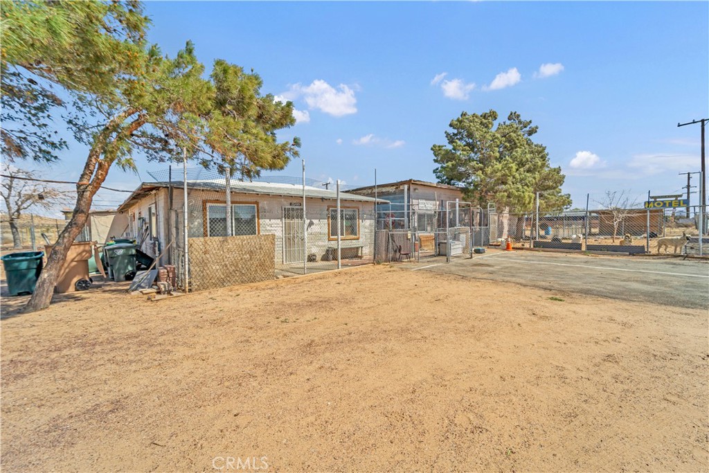 26447 Twenty Mule Team Road Boron, CA 93516 - Photo 20 of 61 a view of a house with a yard