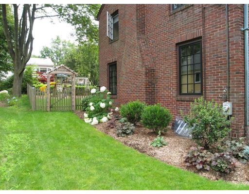 20 Allen Road Winchester, MA 01890 - Photo 16 of 20