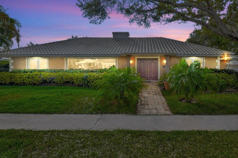 690 Juneberry Court Boca Raton, FL 33486 - Photo 1 of 28 690 Juneberry Court