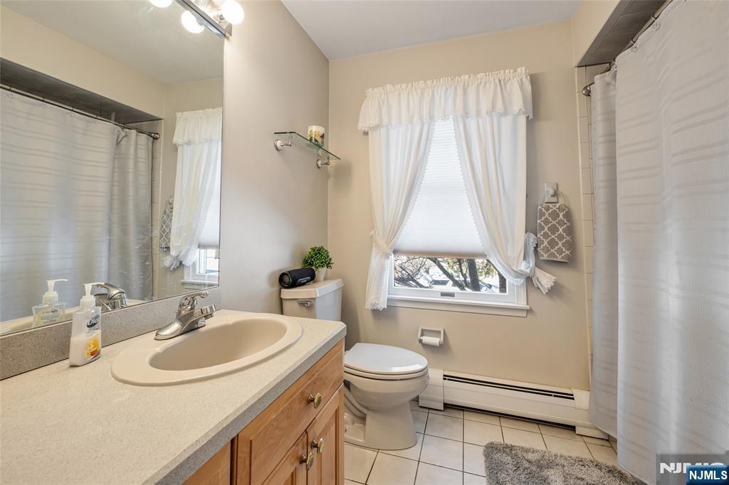 12 Catherine Terrace Park Ridge, NJ 07656 - Photo 17 of 19