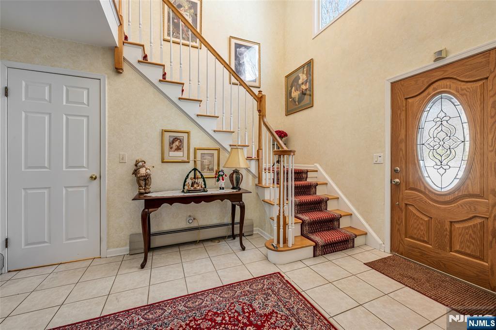 12 Catherine Terrace Park Ridge, NJ 07656 - Photo 3 of 19