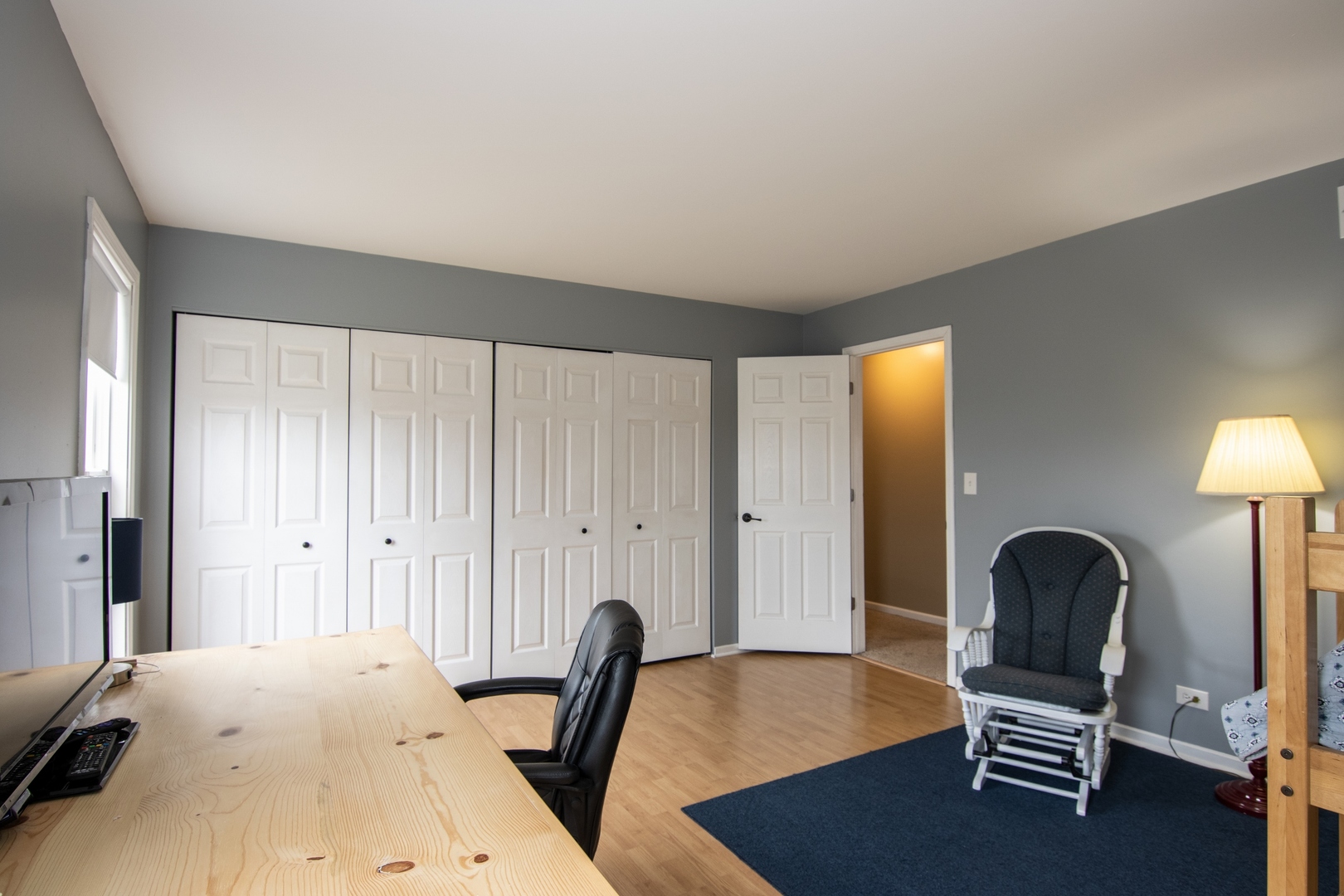 619 Chatham Circle Algonquin, IL 60102 - Photo 24 of 37 a view of a room with gym equipment