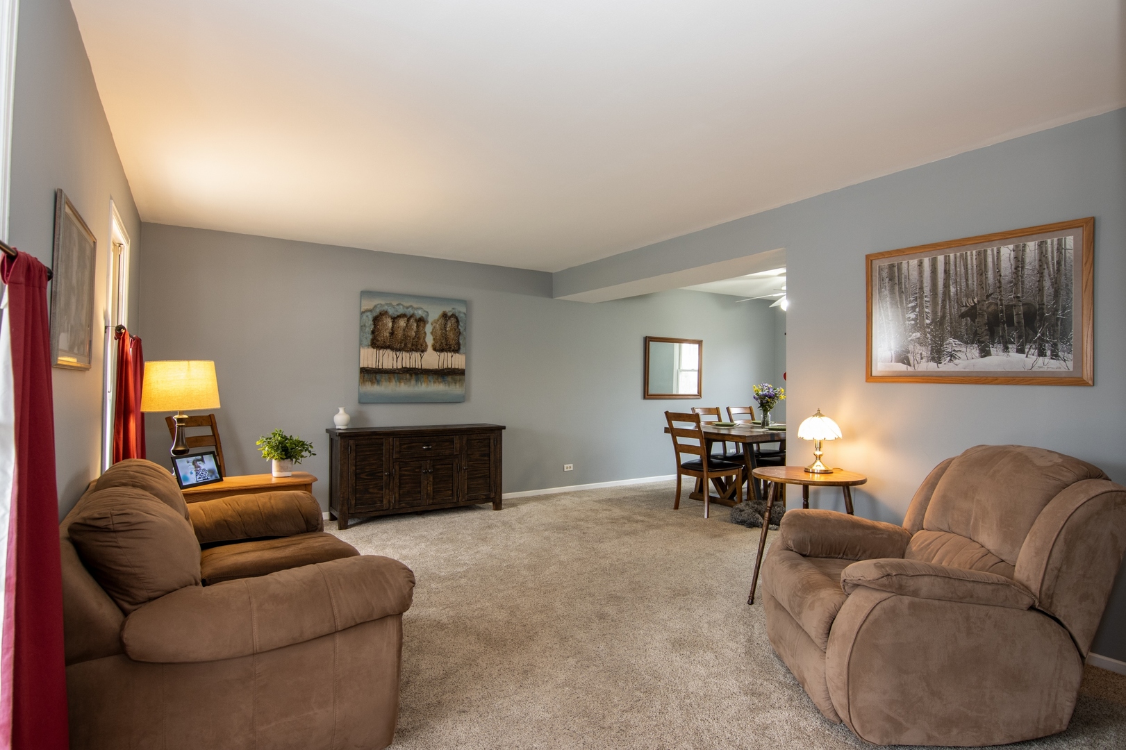 619 Chatham Circle Algonquin, IL 60102 - Photo 8 of 37 a living room with furniture and a couch