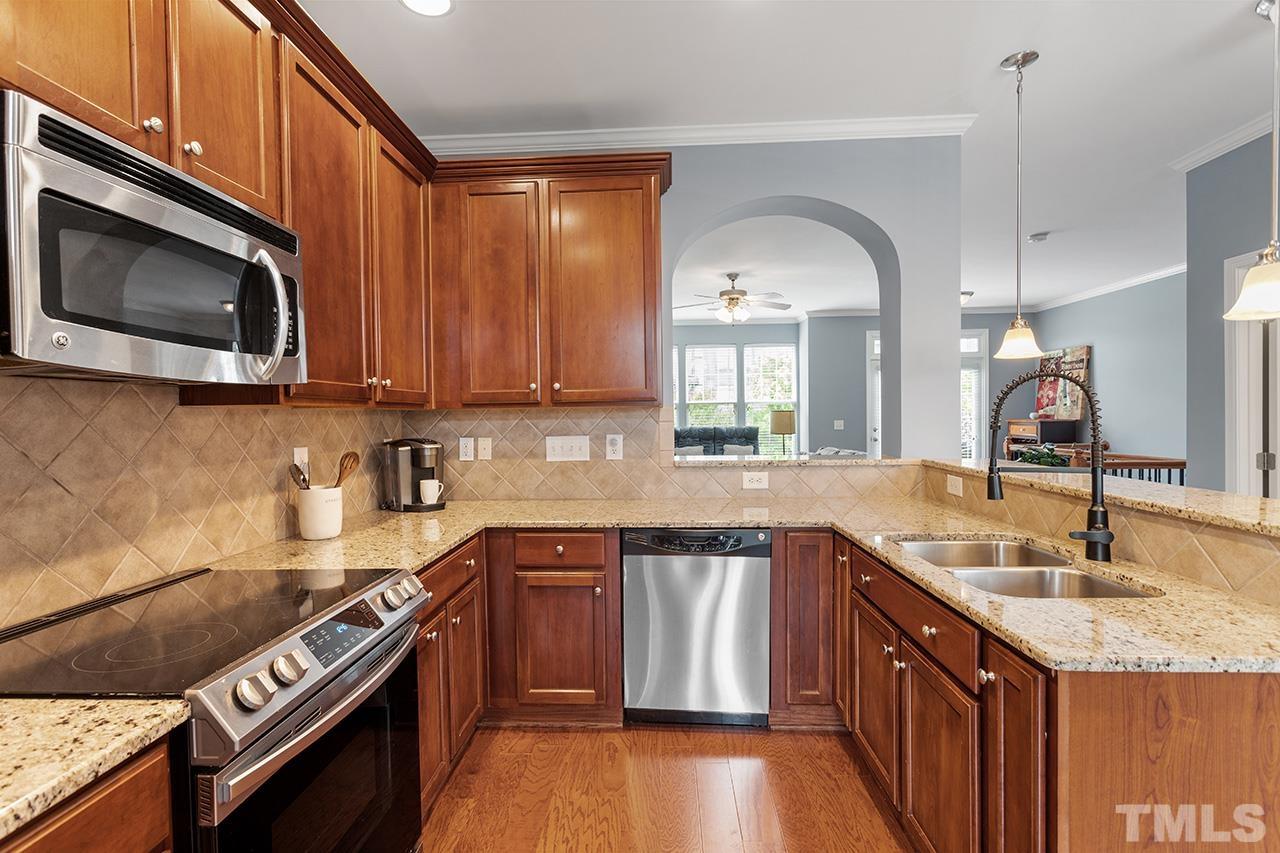 9242 Wooden Road Raleigh, NC 27617 - Photo 11 of 32 Gallery Image 11