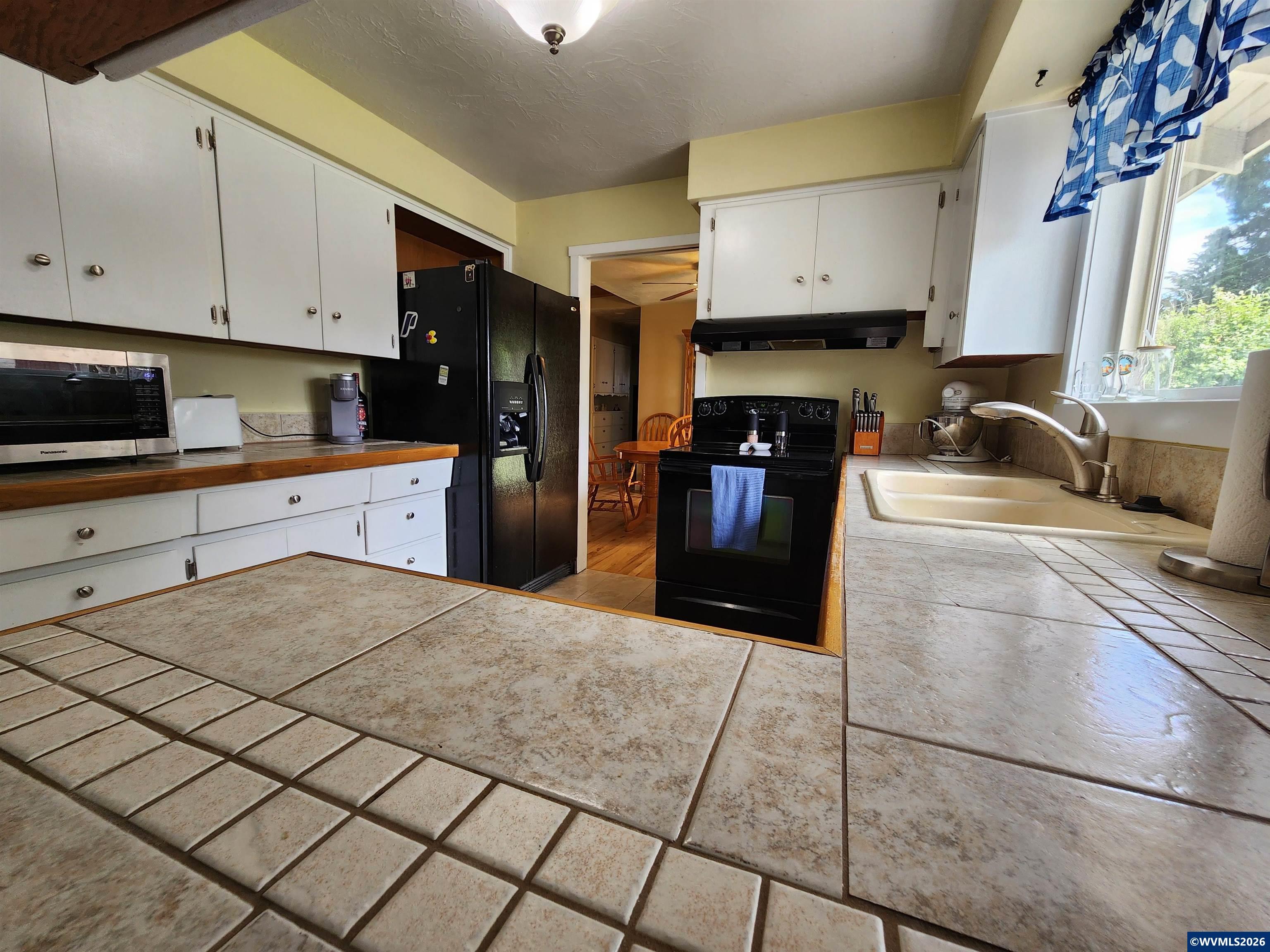 810 Ivy Way Northeast Keizer, OR 97303 - Photo 10 of 28