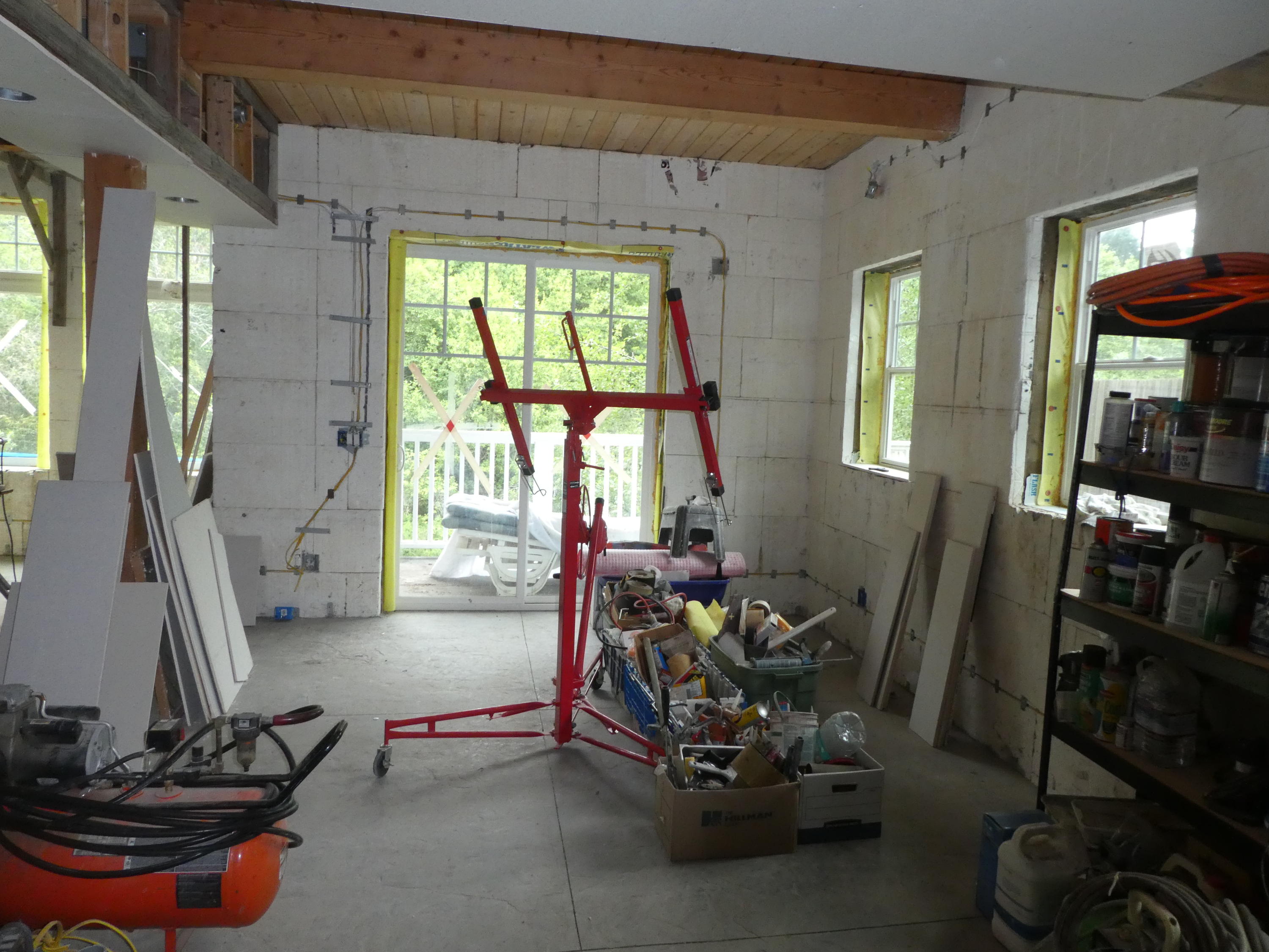 844 Spring Road Shelter Cove, CA 95589 - Photo 19 of 43 Living Room