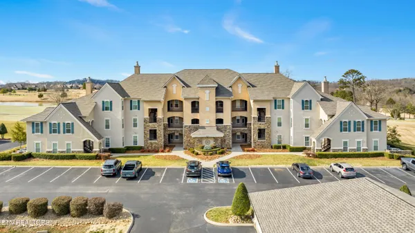 $369,000 | 555 Rarity Bay Parkway, Unit 101, Vonore, TN 37885