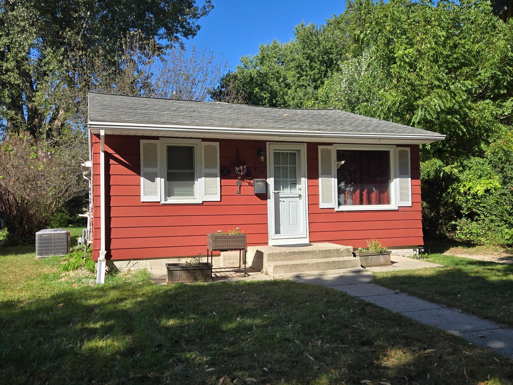 710 10th Street Southwest Willmar, MN 56201 - Photo 1 of 1