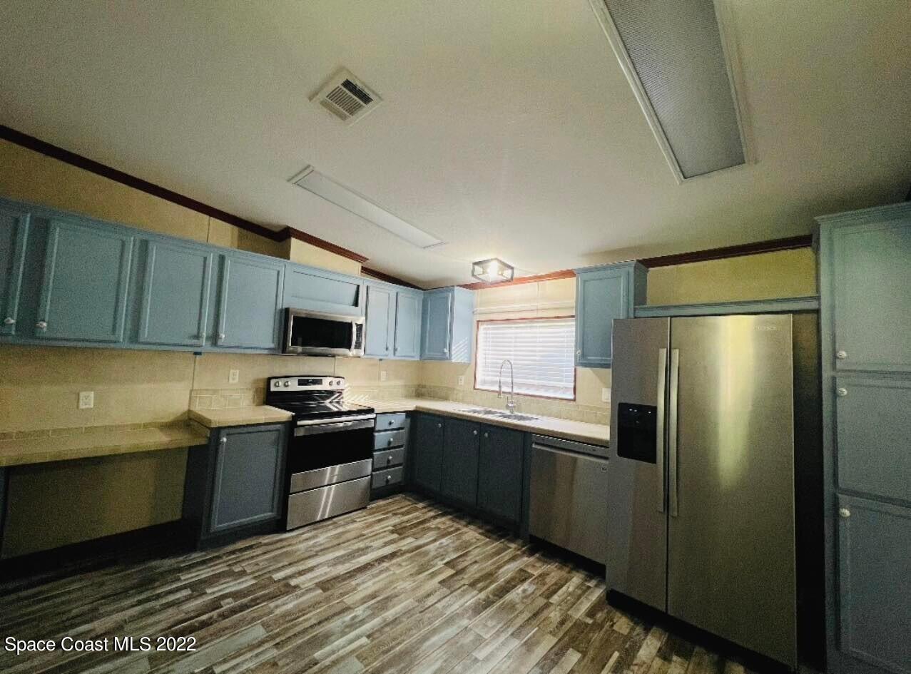 665 Camp Road Cocoa, FL 32927 - Photo 4 of 16 Kitchen