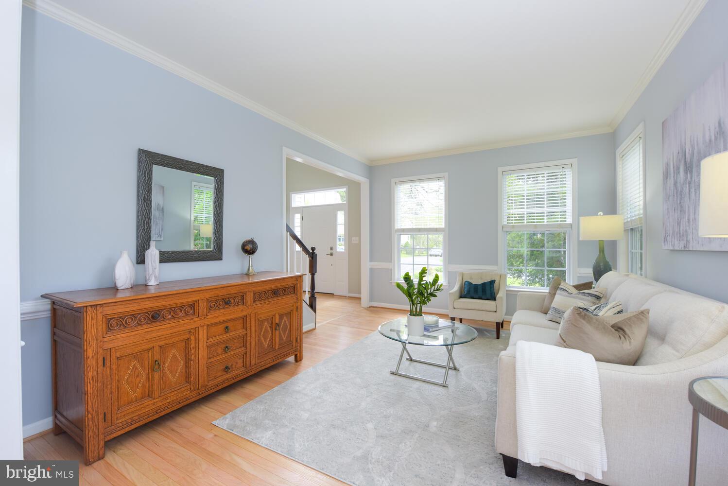 720 Tanley Road Silver Spring, MD 20904 - Photo 16 of 54 Living Room