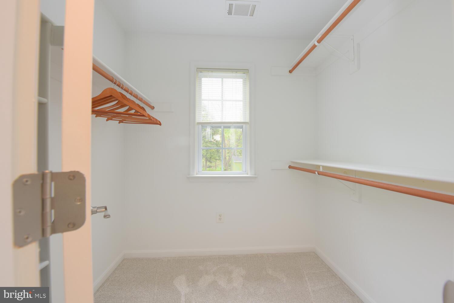 720 Tanley Road Silver Spring, MD 20904 - Photo 22 of 54 Walk-In Closet