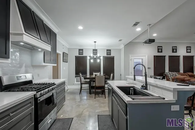 $374,900 | 1522 Lamotte Lane, Port Allen, LA 70767