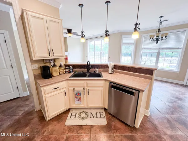 $584,500 | 7401 Michael Drive, Hernando, MS 38632