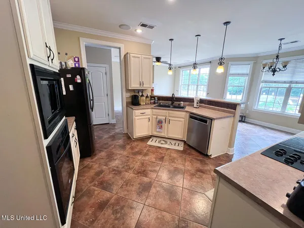 $584,500 | 7401 Michael Drive, Hernando, MS 38632