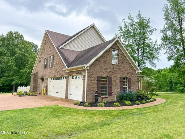 $584,500 | 7401 Michael Drive, Hernando, MS 38632