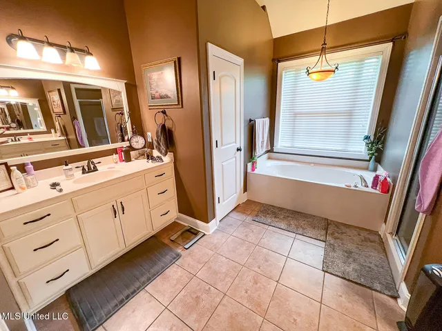 $584,500 | 7401 Michael Drive, Hernando, MS 38632