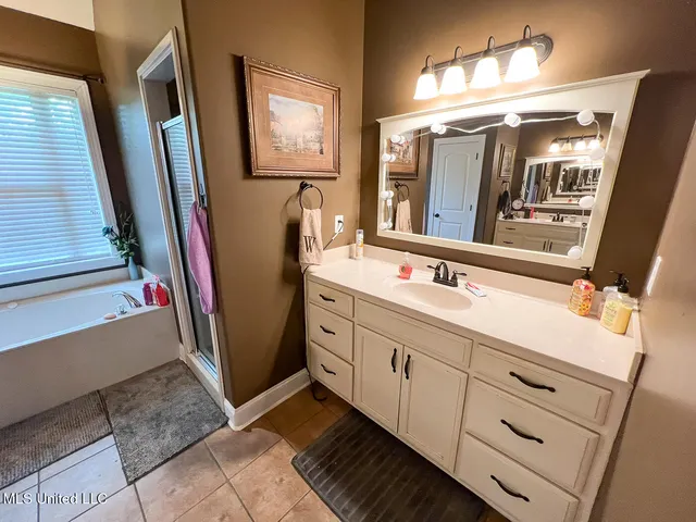 $584,500 | 7401 Michael Drive, Hernando, MS 38632