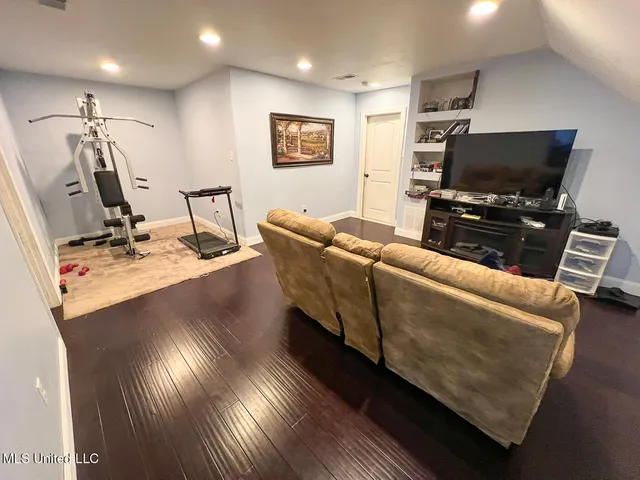 $584,500 | 7401 Michael Drive, Hernando, MS 38632