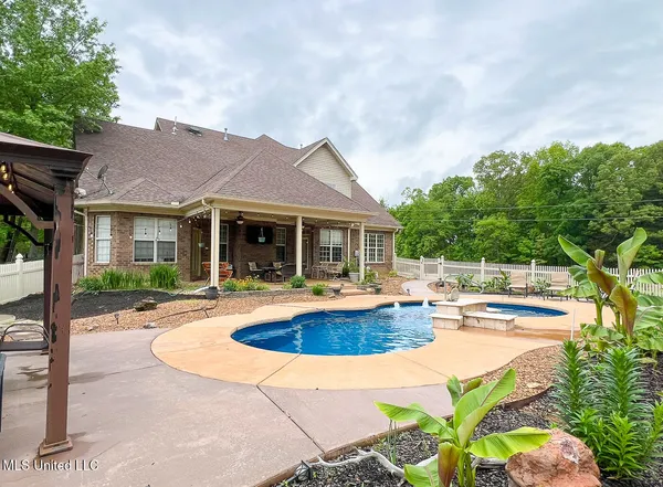 $584,500 | 7401 Michael Drive, Hernando, MS 38632