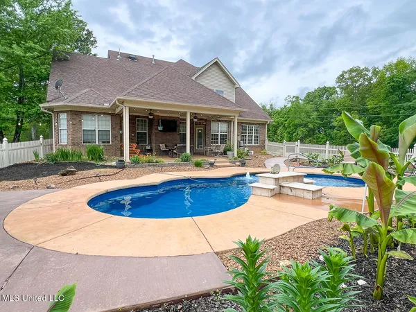 $584,500 | 7401 Michael Drive, Hernando, MS 38632