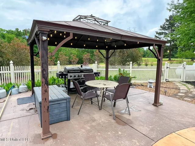 $584,500 | 7401 Michael Drive, Hernando, MS 38632