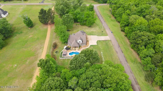 $584,500 | 7401 Michael Drive, Hernando, MS 38632
