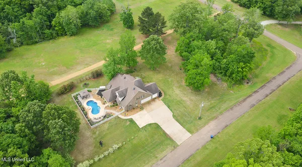 $584,500 | 7401 Michael Drive, Hernando, MS 38632