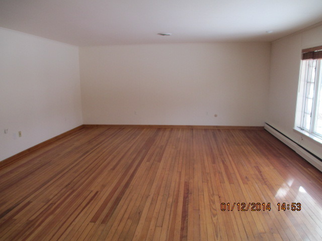 5N641 Pinelands Road Wayne, IL 60184 - Photo 4 of 13