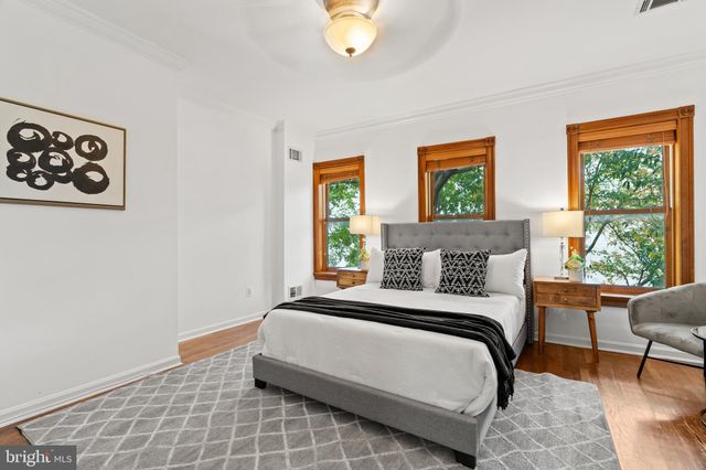 $935,000 | 611 10th Street Northeast, Washington, DC 20002