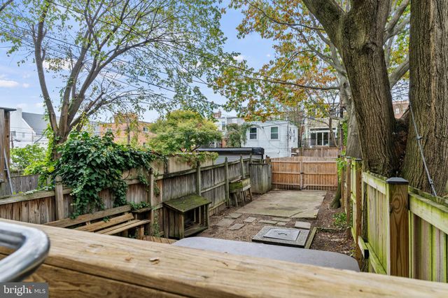 $935,000 | 611 10th Street Northeast, Washington, DC 20002