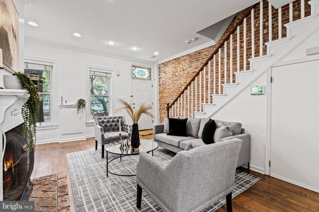 $935,000 | 611 10th Street Northeast, Washington, DC 20002