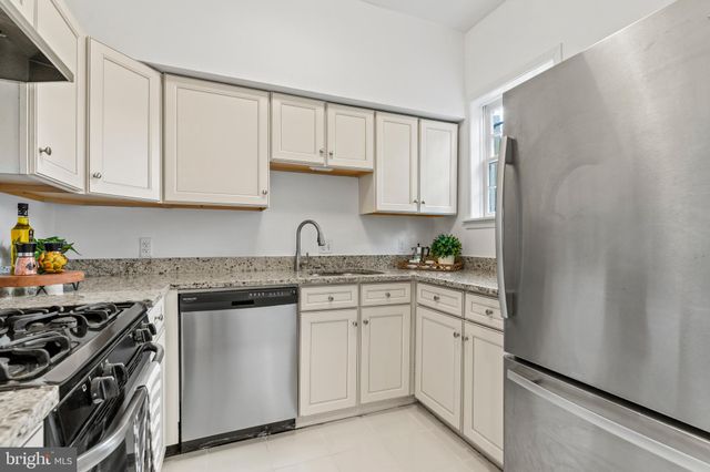 $935,000 | 611 10th Street Northeast, Washington, DC 20002