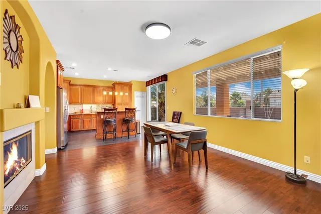 $2,680 | 9677 Casper Peak Court, Las Vegas, NV 89117