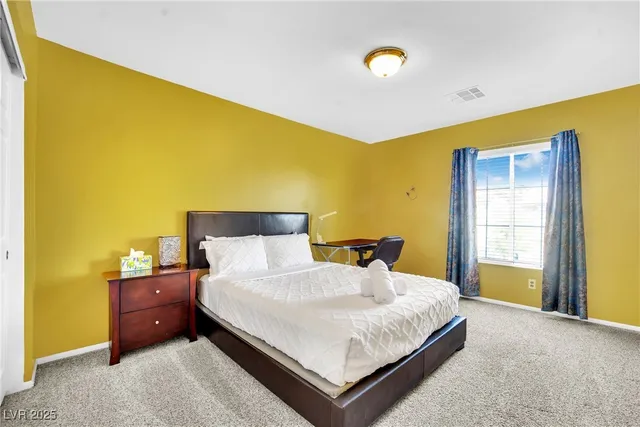 $2,680 | 9677 Casper Peak Court, Las Vegas, NV 89117