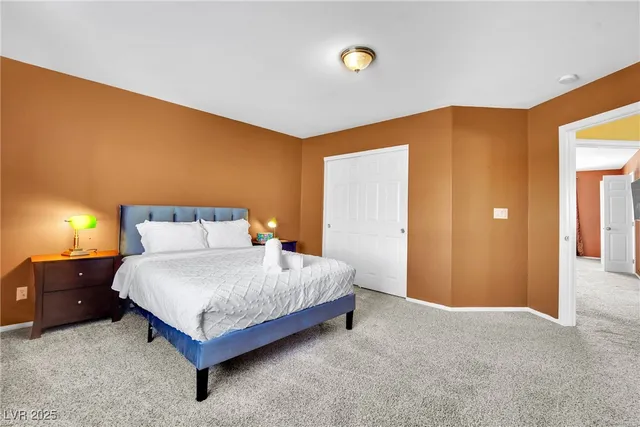 $2,680 | 9677 Casper Peak Court, Las Vegas, NV 89117