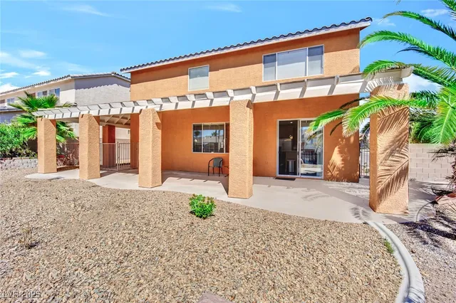 $2,680 | 9677 Casper Peak Court, Las Vegas, NV 89117