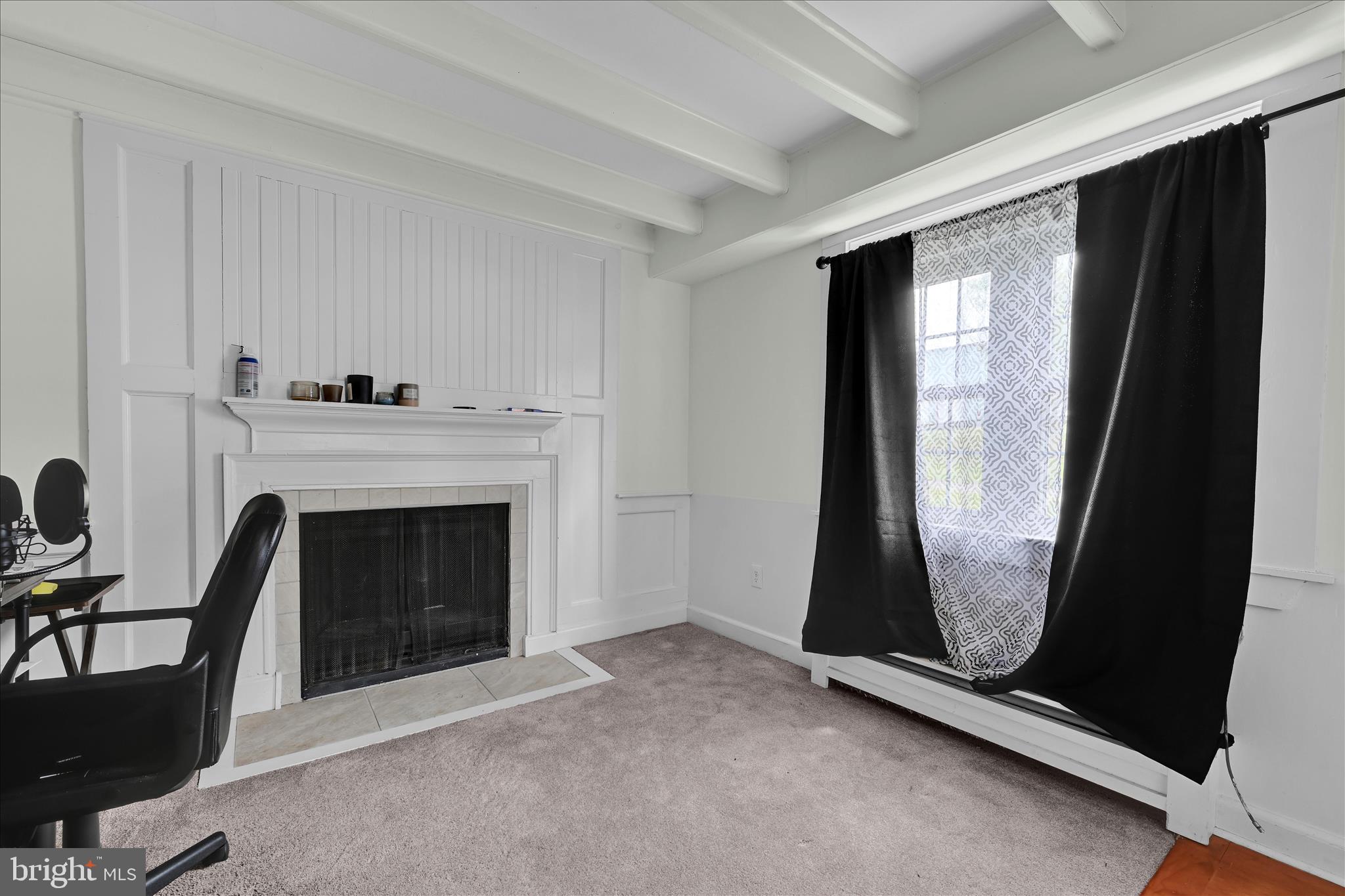 286 Schuylkill Road Birdsboro, PA 19508 - Photo 25 of 39 a living room with a fireplace