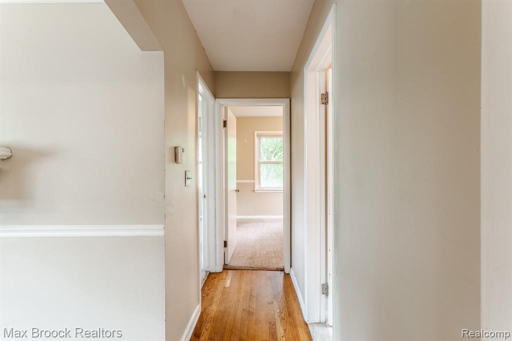 2300 Devonshire Road Bloomfield Hills, MI 48302 - Photo 3 of 15