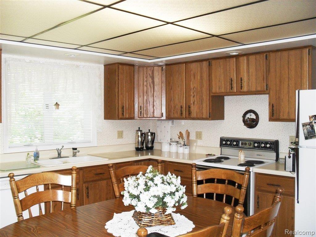 3893 Port Austin Road Caseville, MI 48725 - Photo 8 of 15 3893 Port Austin Rd- Vidosh 010.