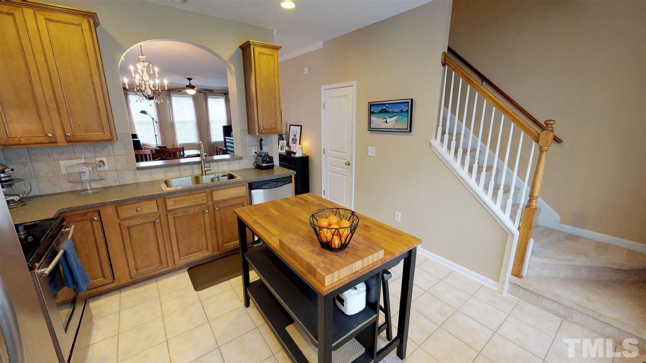 5233 Moonview Court Raleigh, NC 27606 - Photo 7 of 25 Gallery Image 7