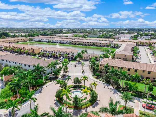 $495,000 | 5429 Northwest 27th Court, Margate, FL 33063
