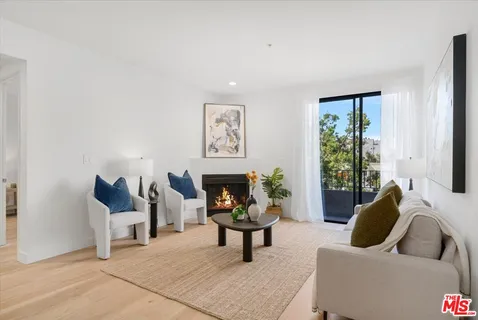 $765,000 | 625 South Berendo Street, Unit 212, Los Angeles, CA 90005