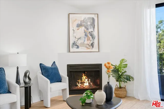 $765,000 | 625 South Berendo Street, Unit 212, Los Angeles, CA 90005