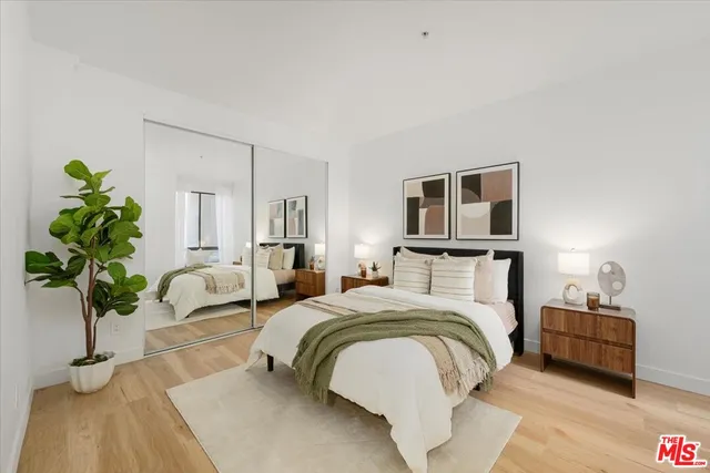 $765,000 | 625 South Berendo Street, Unit 212, Los Angeles, CA 90005