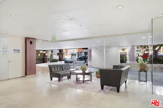 $765,000 | 625 South Berendo Street, Unit 212, Los Angeles, CA 90005