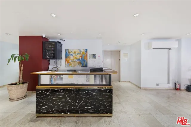 $765,000 | 625 South Berendo Street, Unit 212, Los Angeles, CA 90005