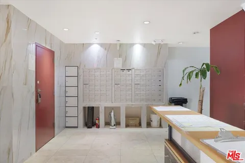 $765,000 | 625 South Berendo Street, Unit 212, Los Angeles, CA 90005