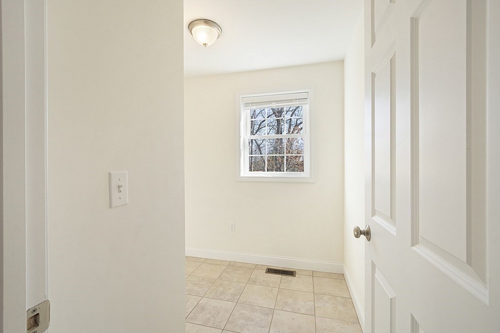 76 Cart Path Road Dracut, MA 01826 - Photo 23 of 40 Gallery Image 23