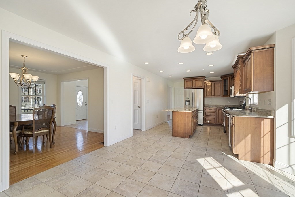 76 Cart Path Road Dracut, MA 01826 - Photo 10 of 40 Gallery Image 10